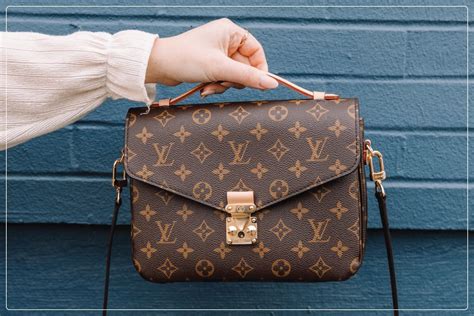 facchino louis vuitton|louis vuitton counterfeit.